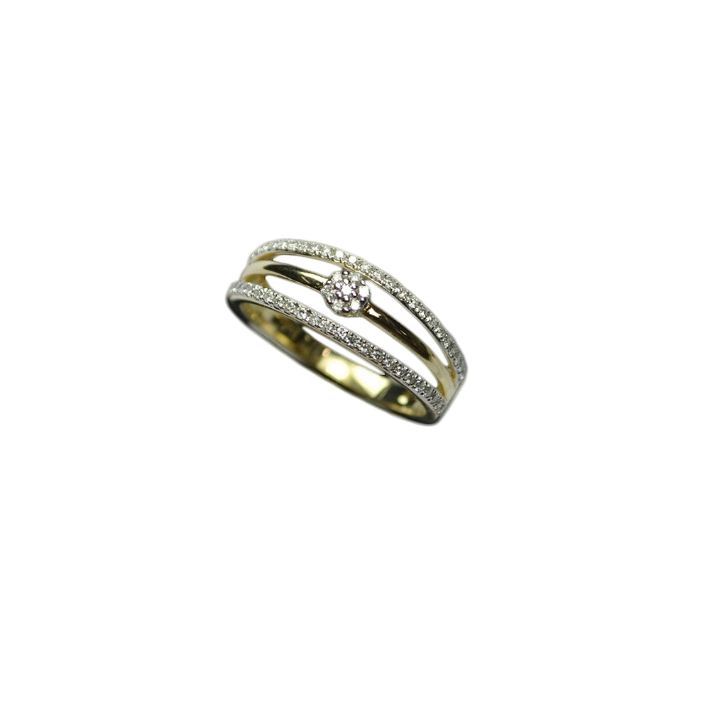 18K DIAMOND RING